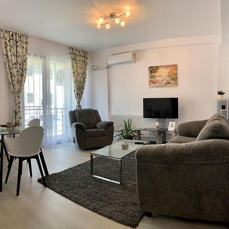 Luxor Apartment Otopeni 3 מראה חיצוני תמונה