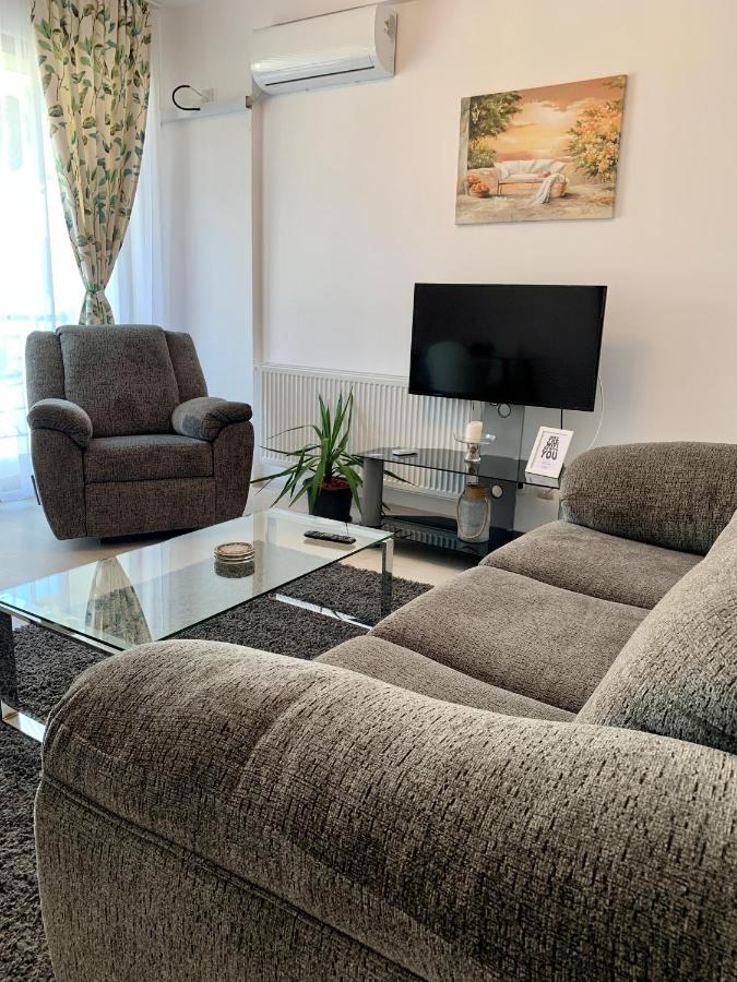 Luxor Apartment Otopeni 3 מראה חיצוני תמונה